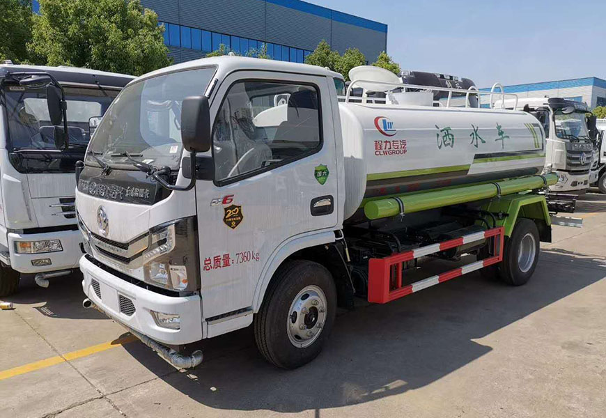 東風(fēng)多利卡5方灑水車圖片