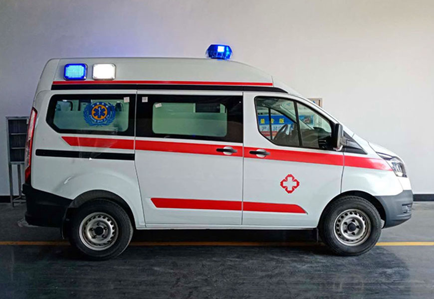 國六福特V362短軸中頂救護(hù)車(柴油版)