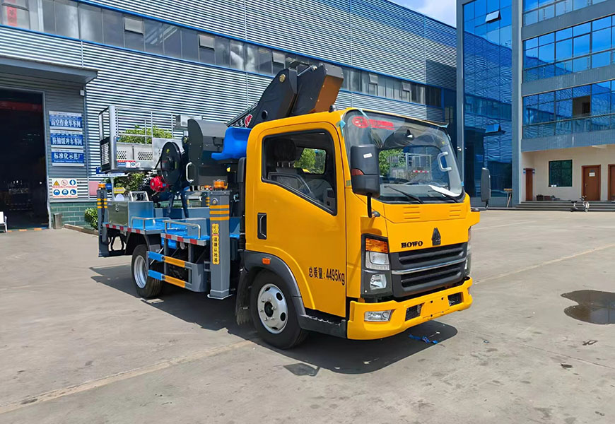 國六程力重汽豪沃28米|31米伸縮臂藍(lán)牌高空作業(yè)車