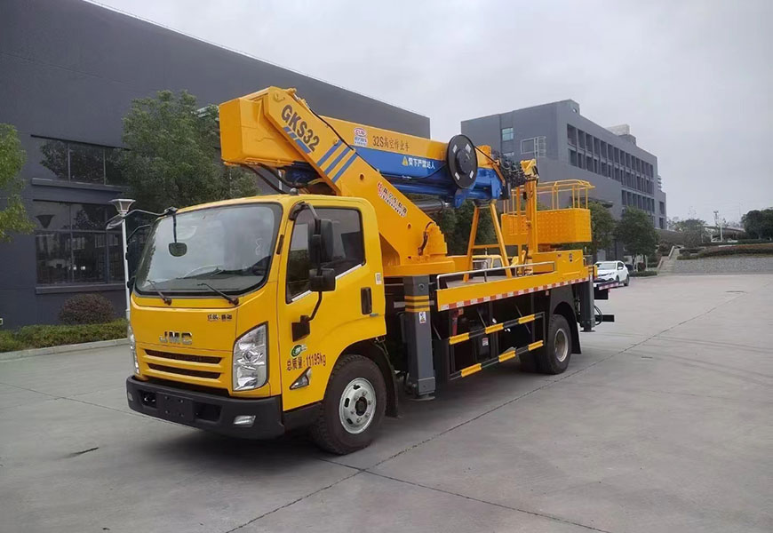 程力專汽江鈴凱銳32米帶小飛臂高空作業(yè)車