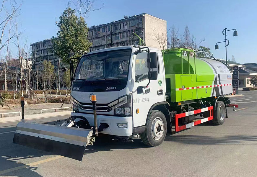 程力專汽東風(fēng)大多利卡7立方路面高壓清洗車