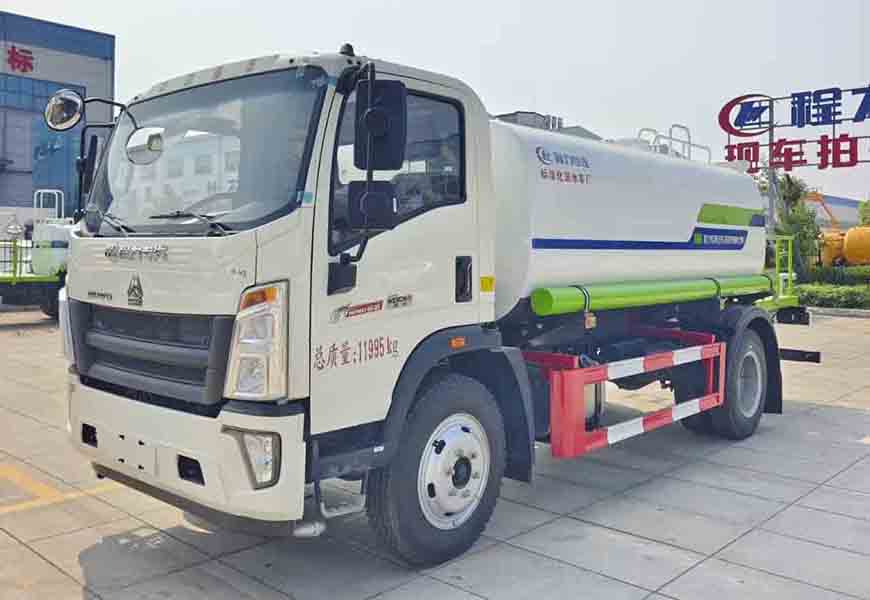 程力威牌重汽豪沃10方灑水車