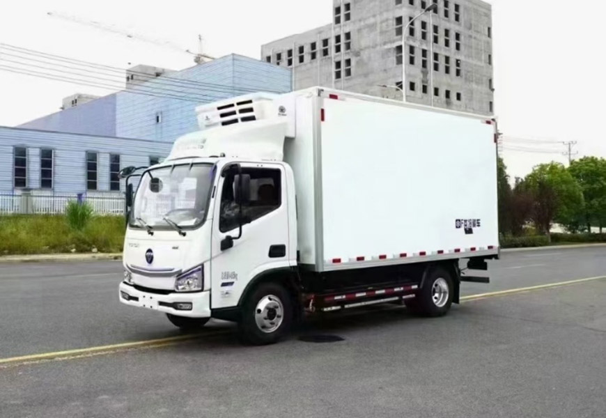 福田智藍(lán)純電動(dòng)4.2米冷藏車(chē)/福田電動(dòng)冷鏈運(yùn)輸車(chē)